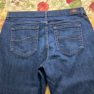 Lee new without tags